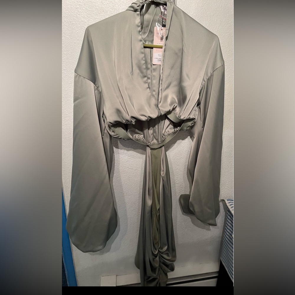 House Of CB London lleana Pistachio Dress - Picture 5 of 6